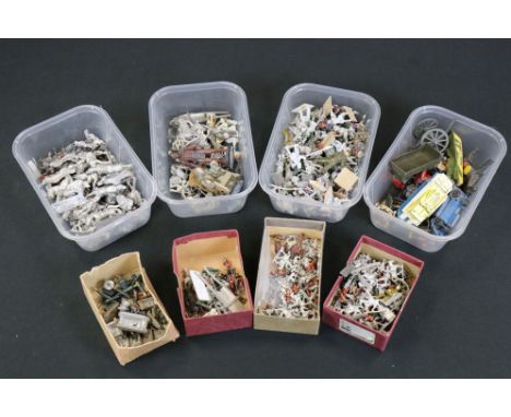 Collection of Games Workshop / Fantasy War Gaming metal figures, a mixture of painted &amp; unpainted examples, to include mi