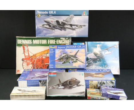Nine Boxed &amp; unbuilt plastic model kits to include 5 x Revell (1:32 03892 tornado GR.1 "Gulf War" - replacement seats, 1: