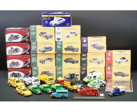 18 Boxed Atlas Editions diecast models to include 13 x 1:43 scale Classic Sports Cars (Mini Copper Mk3, Austin Healey 3000 MK