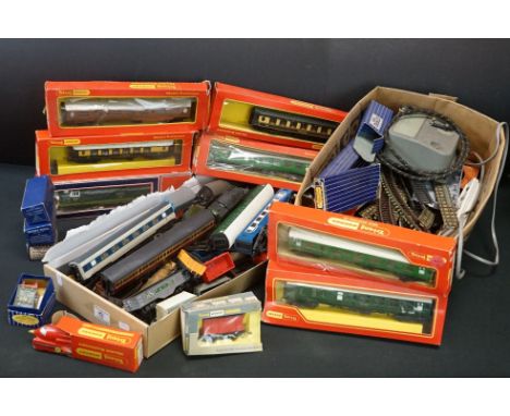 Large quantity of OO &amp; Hornby Dublo model railway to include boxed Lima D9003 Meld locomotive, 12 x boxed OO gauge items 