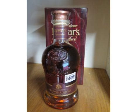 A 70cl bottle of Dewards Signature blended Scotch Whisky  40% vol - Bottle no. R97355