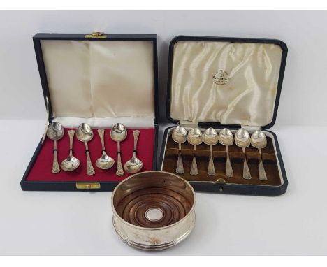 A set of six tea spoons, Sheffield, 1943, 73.61g gross, in a Mappin &amp; Webb box; a cased set of silver teaspoons, bearing 