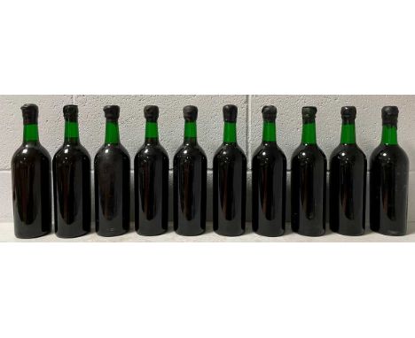 Vintage Port believed Cabral 1871, 10 bottles, bottled in the 1970s, dated corks. Provenance: according to the vendor, acquir