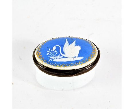 18th century Bilston enamel oval patch box, the hinged lid depicting a swan on&nbsp; blue ground, with mirror to the undersid