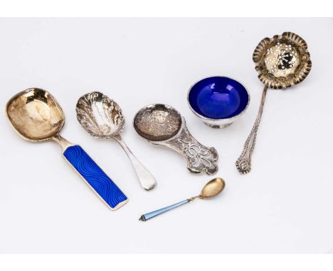 Five collectable spoons and a salt, including a Norwegian silver gilt and enamel spoon, two tea caddy spoons, a sifter spoon,