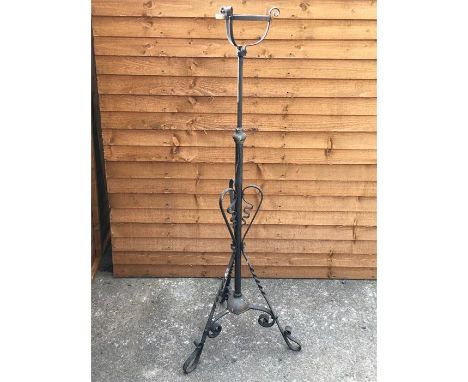 Wrought Iron Ornate Victorian Extending Oil Lamp Holder, Approx Measurements: Height (Unextended) 52 Inches Width (Widest poi