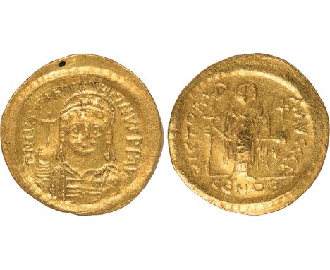 Ancient Coins, Byzantine Empire, Justinian I (AD 527-565), solidus, D N IVSTINIANVS PP AVG, Justinian std. facing in consular