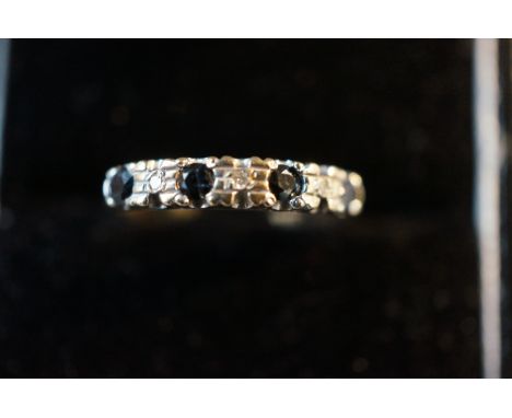 9ct Gold Diamond &amp; Sapphire Ring - Size M.5 