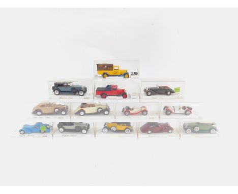 Solido Age d'or die cast vintage motorcars, comprising a Talbot T23, Rolls Royce Coupe, Mercedes Racing Car, Jaguar SS100, Ca
