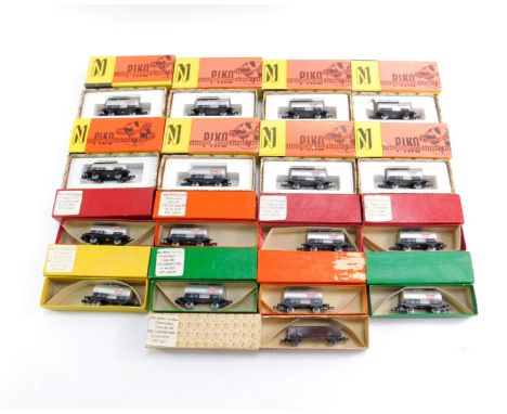 Various Piko N gauge train accessories, rolling stock, etc, ESSO tanker, ESSO Guterwagen, various other accessories, all boxe