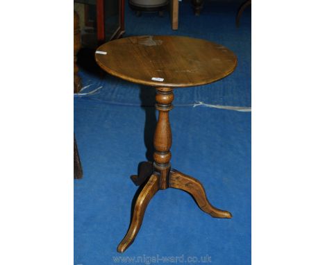 Circular occasional table on tripod feet, top a/f.