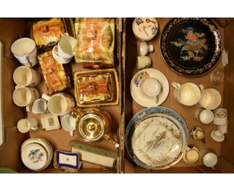 A mixed collection of pottery to include Noritake, oriental pottery, Royal Worcester, cottage ware, plates etc (Qty). Collect