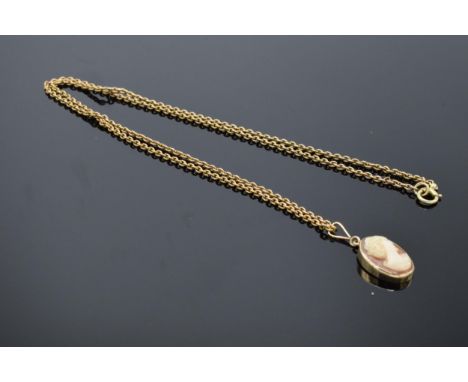 9ct gold chain with a 9ct gold mounted cameo. 4.3 grams gross weight. 