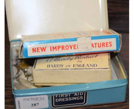 HARDY'S SAND EEL WOBBLER
boxed, with a vintage boxed hand warmer, minnows and toby etc