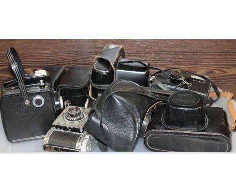 LOT OF VINTAGE CAMERAS
( 1 tray )