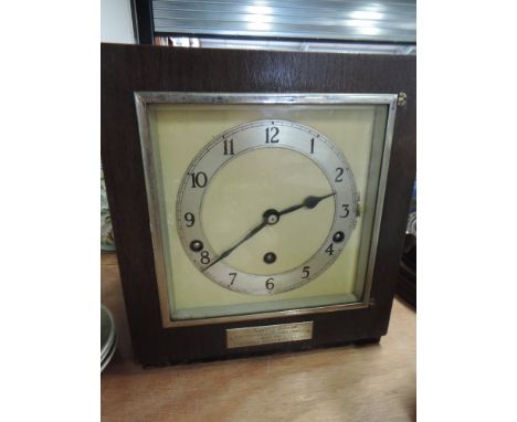 A presentation mantle clock