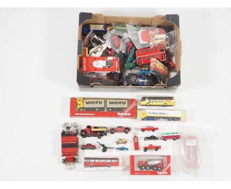 A group of mixed scale diecast and plastic cars, lorries and buses by DINKY, HERPA and others - F/VG mostly unboxed (Q)