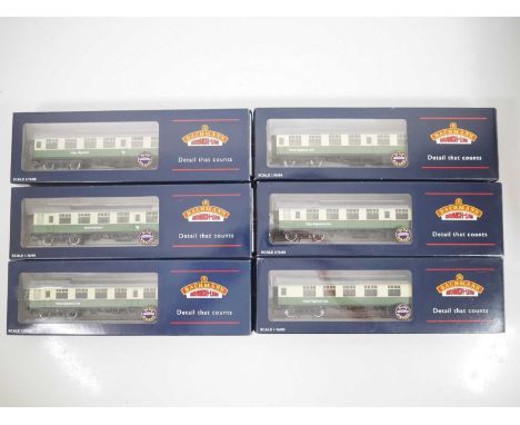 A group of BACHMANN OO gauge Mk1 passenger coaches in West Highland Line green/cream livery, limited editions - VG/E in VG bo