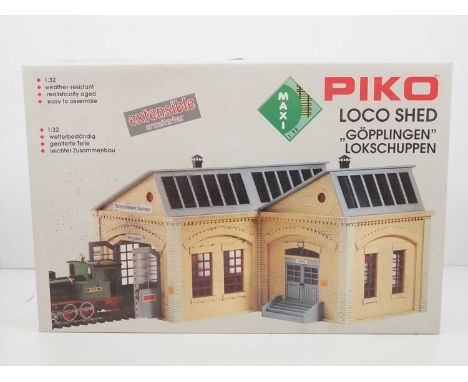 A PIKO 1:32 scale / Gauge 1 63003 'Gopplingen' Engine Shed kit, appears complete and unbuilt - VG/E in VG box