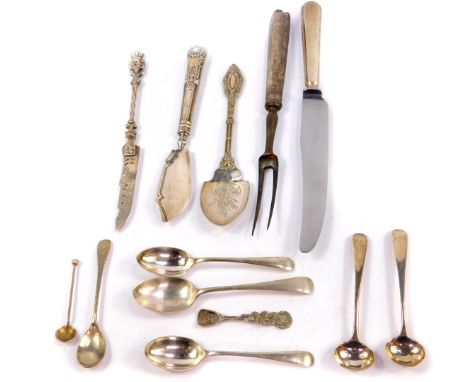 A Victorian silver handled King's pattern butter knife, silver tea, salt and mustard spoons, 3.5oz all in, continental paper 