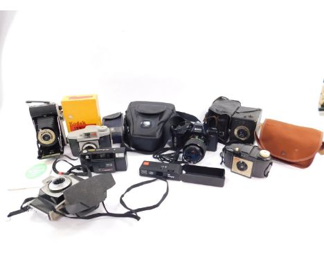 A Kodak Junior I camera, Kodak Brownie Cresta III camera, 127 camera, 44A camera, a Maw of London Newstyle camera, Minolta di