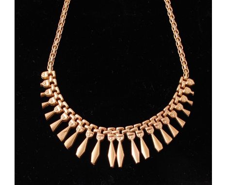 A 9ct gold fringe necklace&nbsp; set to a back chain with lobster clasp. Total weight 7.46g / Length 16" chain.&nbsp;