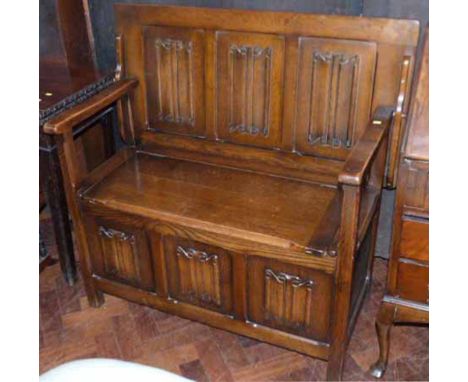 Oak monks bench. "Condition report: see terms and conditions"