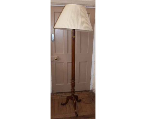 Mahogany standard lamp with shade. "Condition report: see terms and conditions"