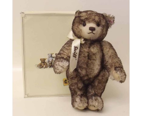 Steiff boxed 2005 bear. "Condition report: see terms and conditions"