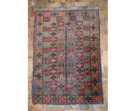 Middle Eastern carpet 91cm x 124cm. "Condition report: see terms and conditions"