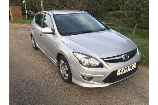 Reg 10 10 Hyundai I30 Classic Crdi Log Book Present Mileage 76 6 Mot Till June 19 Air Con S