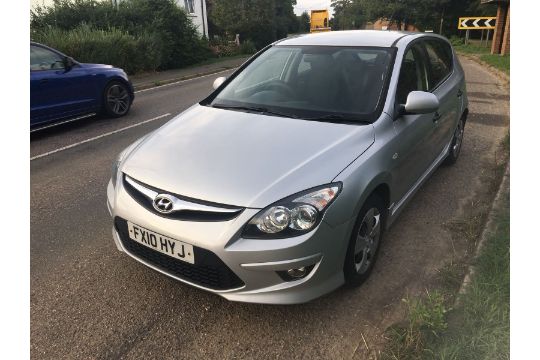 Reg 10 10 Hyundai I30 Classic Crdi Log Book Present Mileage 76 6 Mot Till June 19 Air Con S