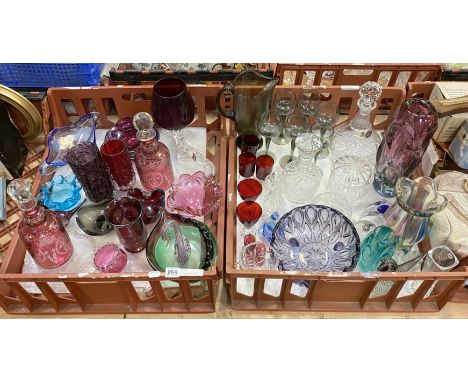 TWO TRAYS OF ART GLASS TO INCLUDE WHITEFRIARS
