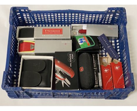 QTY OF VICTORIANOX SWISS ARMY KNIVES ETC