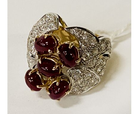 18CT GOLD RUBY &amp; DIAMOND RING - SIZE M