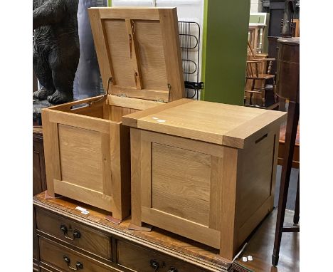PAIR OF LIGHT OAK STORAGE BOXES