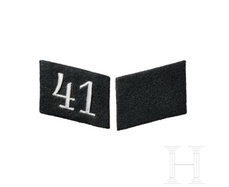 A Pair of Collar Tabs for SS-Fuss-Standarte 41 "Bayreuth" Enlisted  Black cloth backing, right tab with silver-aluminum embro