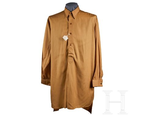 A Brown Uniform Shirt for SS-Verfügungstruppe  Rust-brown cotton, banded collar pullover with three-button front, brown plast