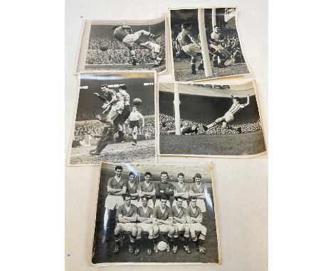 MANCHESTER UNITED F.C; five Keystone Press Agency photographs from the late 1950s, depicting Manchester United vs. Tottenham 