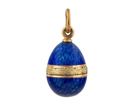 A RUSSIAN GOLD AND GUILLOCHE ENAMEL EGG PENDANT, WORKMASTER AUGUST FREDRIK HOLLMING, ST. PETERSBURG, 1899-1904 the sapphire-b