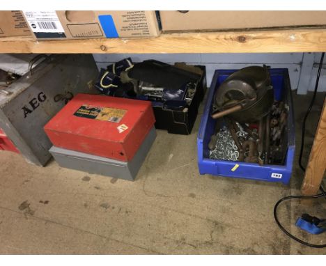 Various tools and shackles etc.