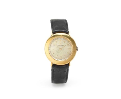 Y Vacheron Constantin: a gold wristwatch c.1960s, 18ct gold case with Swiss Helvetia head mark, manual wind movement, signed 