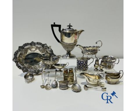 Silver: Important lot with various pieces of English silver. (various hallmarks) 19th-20th century. Weight: 1935 gr.