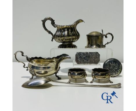 Silver: Interesting lot with antique English silver. (various hallmarks)18th-19th century. Weight: 1080 gr.