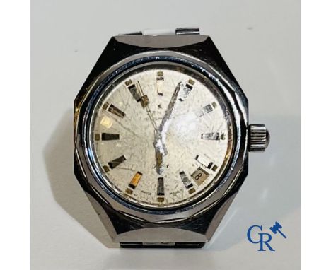 Timepieces: Zenith. A men's wristwatch Zenith automatic Defy. Period 1970. Working. Scratches in the glass. Dim. case: 4,5 cm