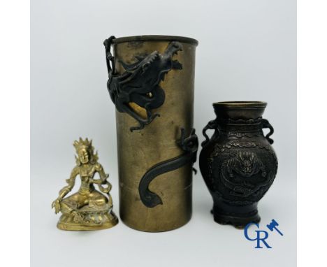 Chinese Art: 3 Chinese bronze objects. 19th - 20th century. trolley vase: 27.5 cm. (marked)vase: 18.5 cm.seated figure: 13.5 
