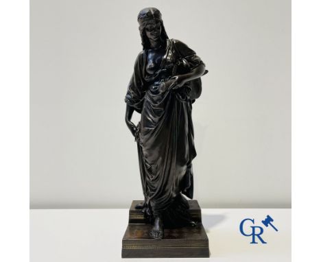 Henry Etienne Dumaige (1830-1888) Salomé, bronze statue with oriental representation. Signed H. Dumaige. 19th century. H56 x 