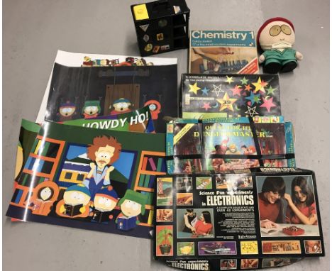 A small collection of vintage toys and games. Comprising: Chemistry 1, Super Magic Set, Quest For The Dungeonmaster board gam