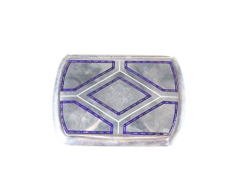 A SILVER AND ENAMEL SNUFF BOX, c. 1900, PROBABLY AUSTRO-HUNGARIAN, of rectangular form, with bowed ends, decorated to the hin