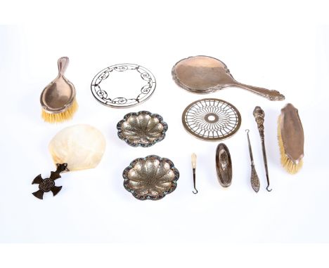 A GROUP OF SILVER AND PLATE, including nail buffer, pair of enamel decorated trinket dishes, stamped 950; dressing table arti